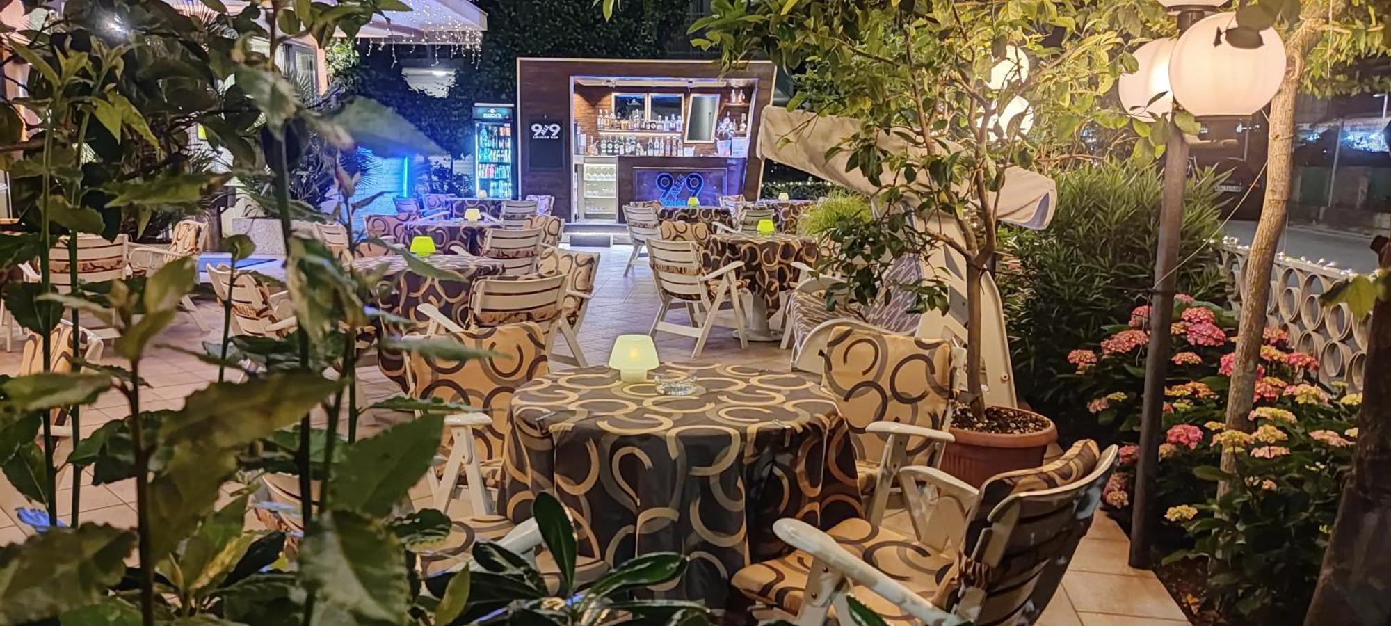 Hotel Adele ベラーリア・イジェア・マリーナ エクステリア 写真