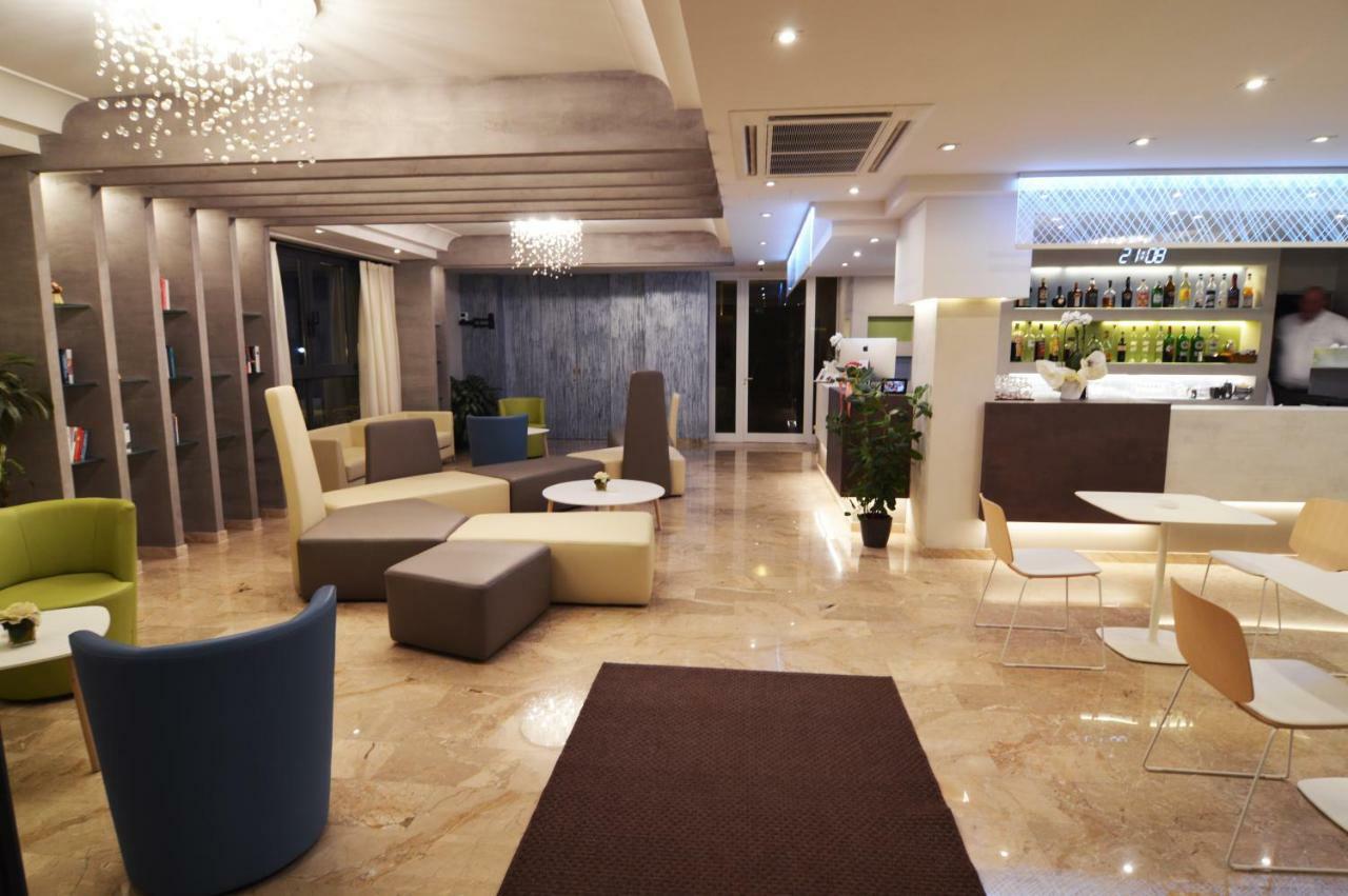 Hotel Adele ベラーリア・イジェア・マリーナ エクステリア 写真
