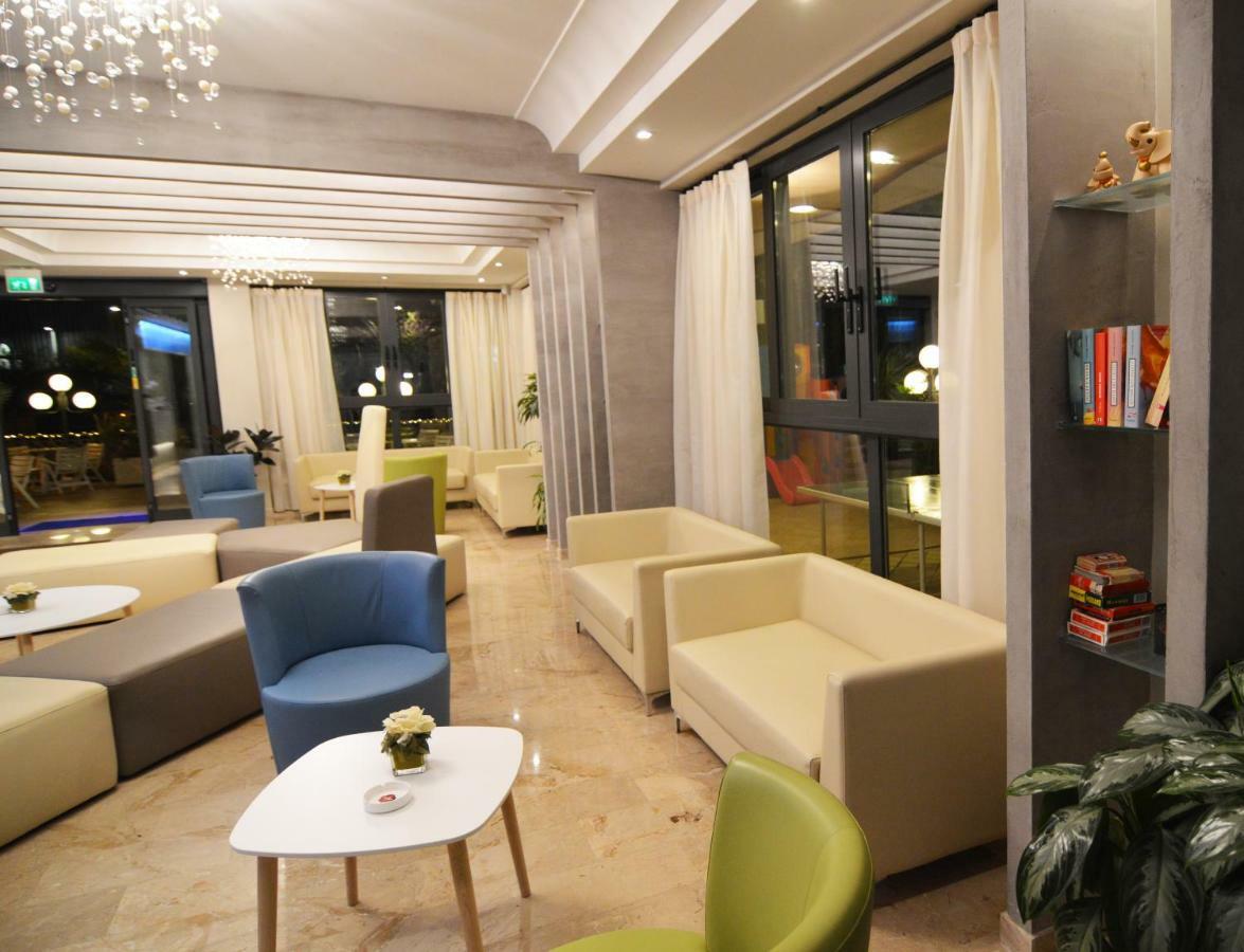 Hotel Adele ベラーリア・イジェア・マリーナ エクステリア 写真